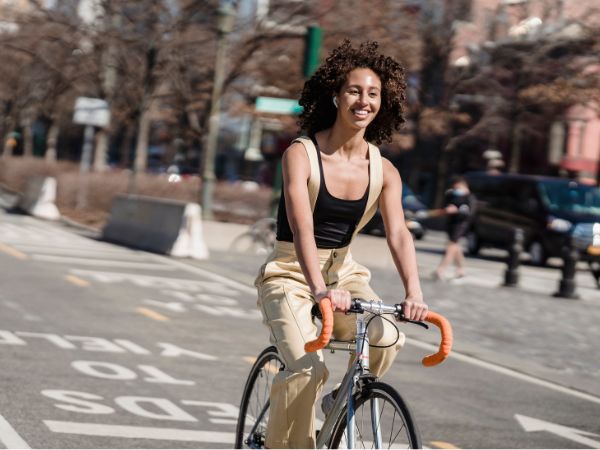7 sposobów na łatwiejszą i przyjemniejszą jazdę na rowerze